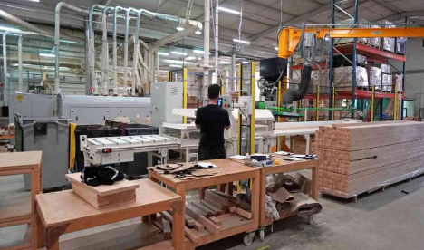 <p>2009</p>Au fur et à mesure de son développement, le site investit dans son équipement industriel. Il acquiert notamment en 2009 un 5ème centre d’usinage à commande numérique.